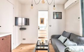 Cozy And Practical Apt In The 10Th Arrondissement